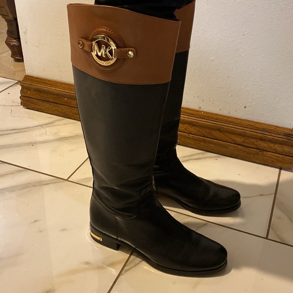 Micheal Kors Boots - Picture 10 of 15